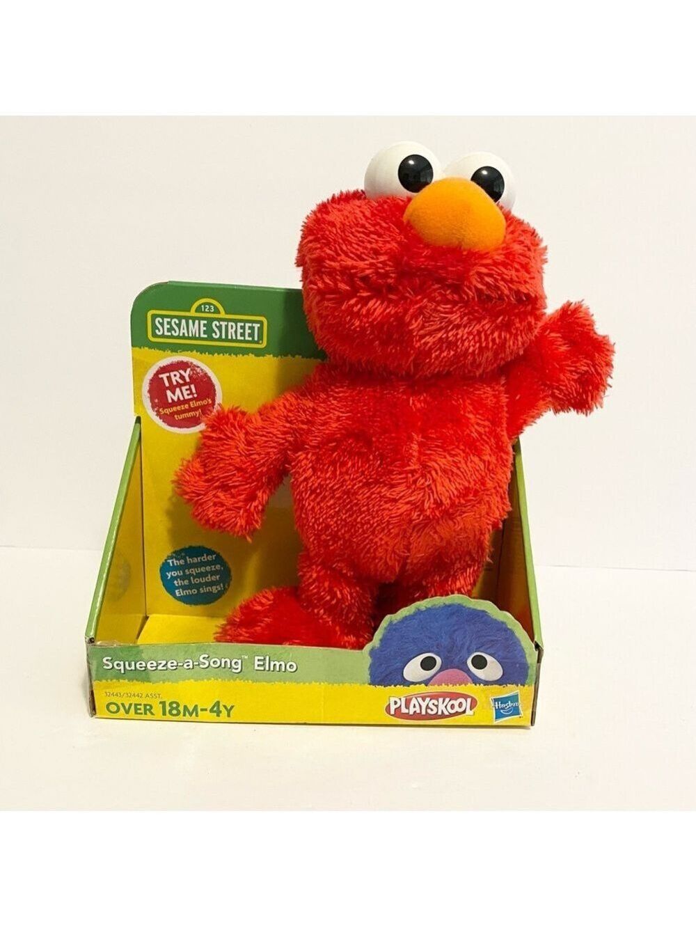 Sesame Street Squeeze a Song Elmo 2012 Musical Plush Toy Interactive NEW Gift